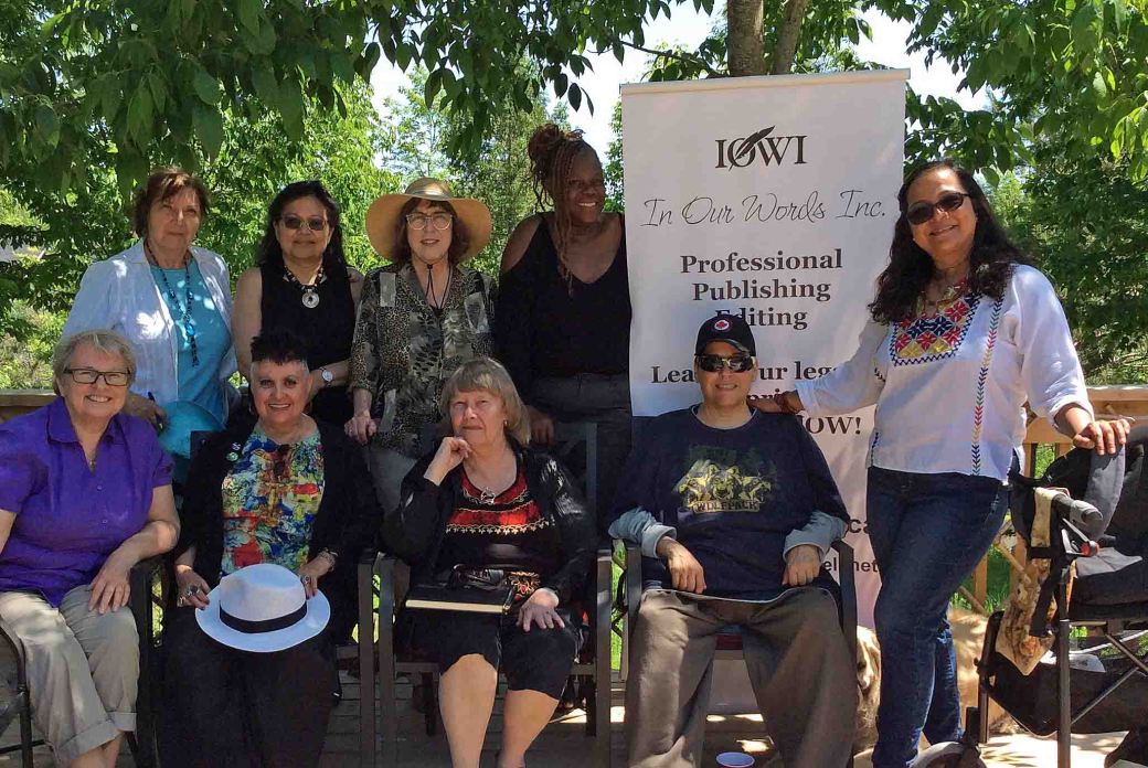 NoelsNest-Group-close