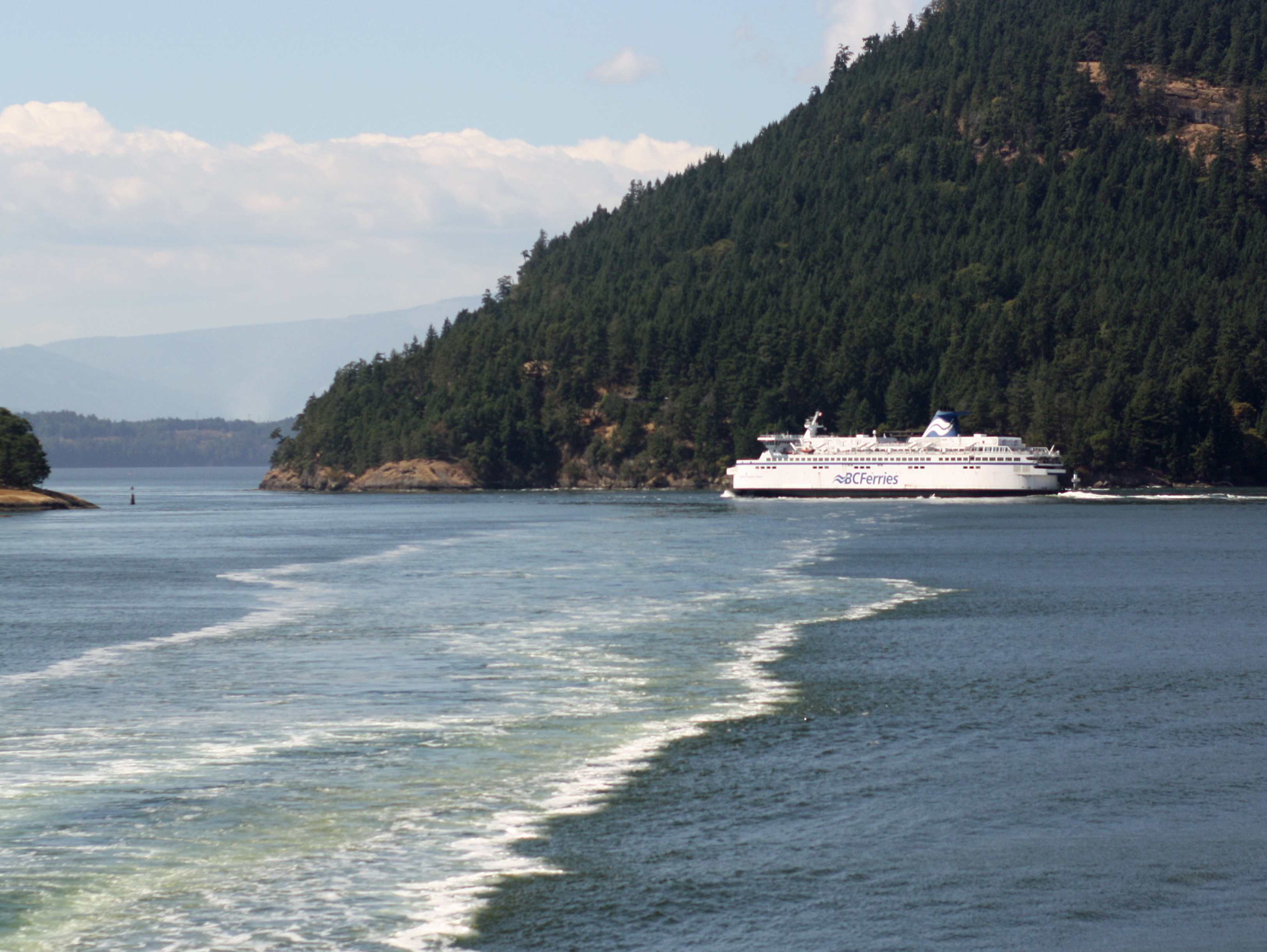 ferry wake active pass copy