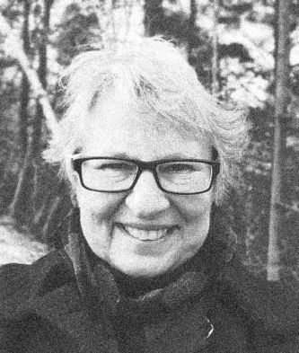 Nina-trees-blurbk-BW-filmgrain