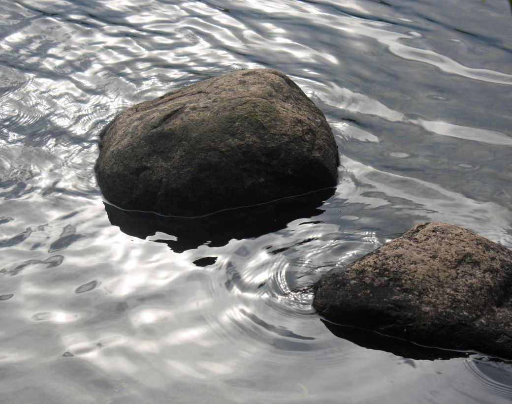 Water rocks Otonabee R Pb